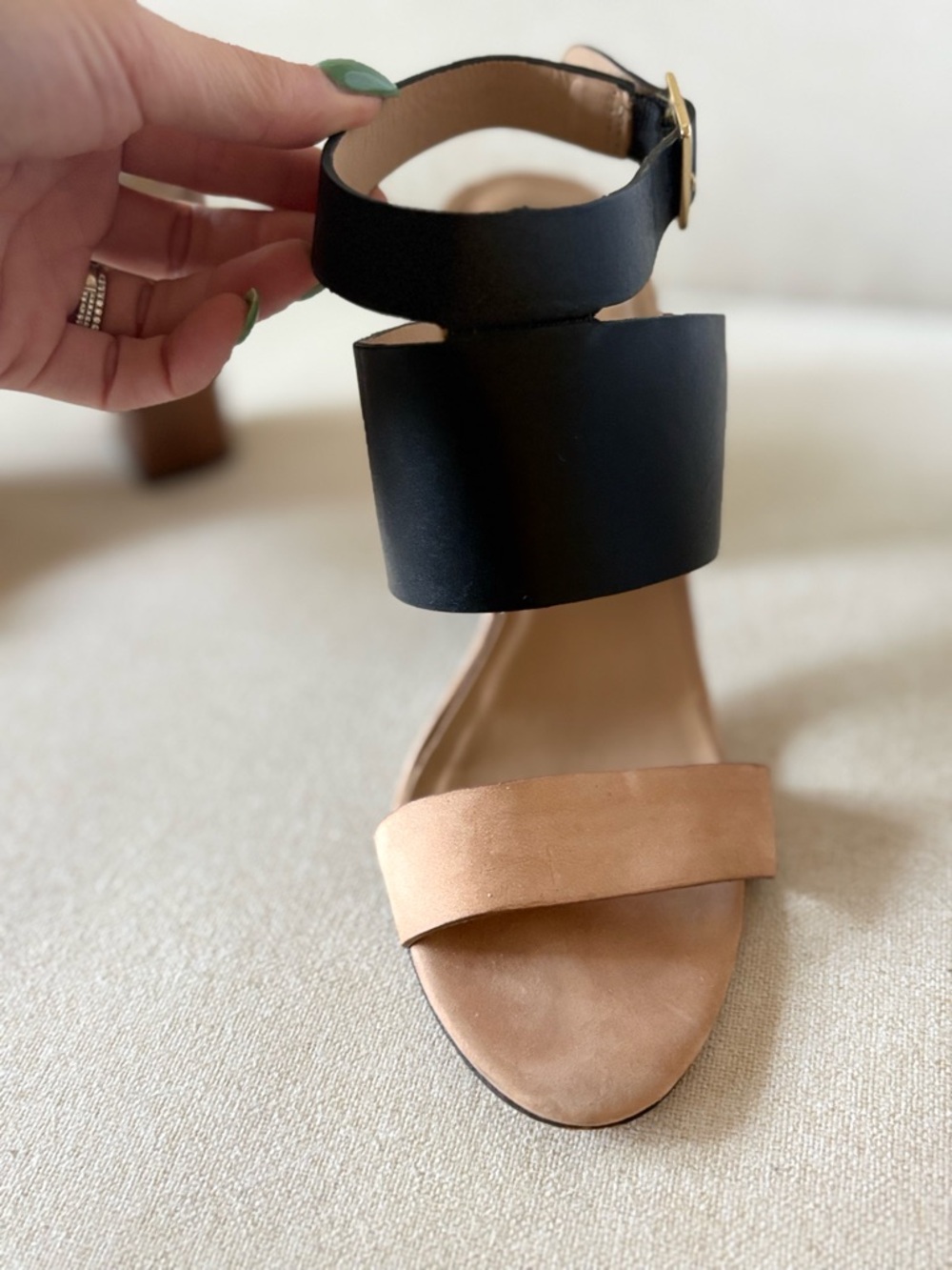 Elizabeth and James (2007) Black and Tan Block Heel Sandals with Gold Buckle - Picture 3 of 8